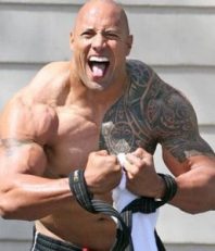 Dwayne Johnson (Rock) con gli steroidi?